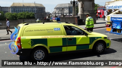 Vauxhall Astra SW
Great Britain - Gran Bretagna
London Ambulance
