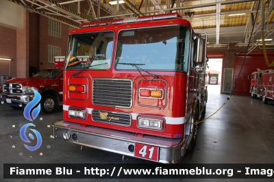 Seagrave Marauder
United States of America-Stati Uniti d'America
Culver City CA Fire Department
