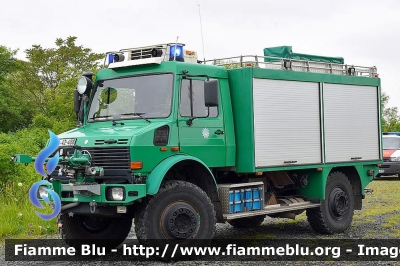 Mercedes-Benz Unimog U2450
Bundesrepublik Deutschland - Germania
Bundespolizei - Polizia di Stato 
Antincendio Eliporto di Fulda
