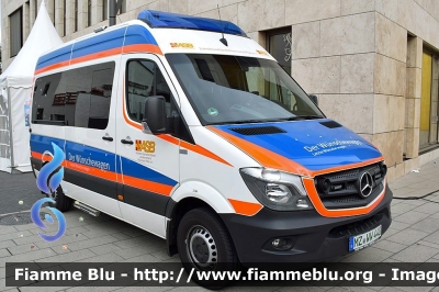 Mercedes-Benz Sprinter III serie restyle
Bundesrepublik Deutschland - Germania
ASB
Arbeiter Samariter Bund
Parole chiave: Ambulanza Ambulance Mercedes-Benz Sprinter_IIIserie_Restyle