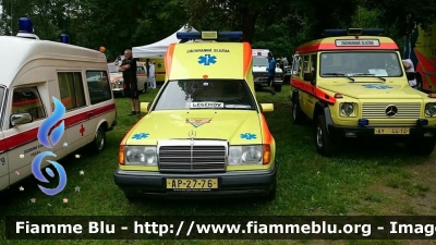 Mercedes-Benz ?
České Republiky - Repubblica Ceca
Zdravotnická záchranná služba hl. m. Prahy - Emergenza Medica Città di Praga
