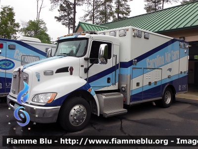 Kenworth ?
United States of America - Stati Uniti d'America
Carolina Air Care
Parole chiave: Ambulanza Ambulance