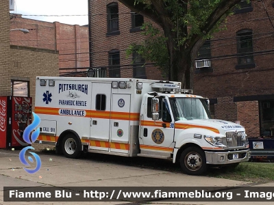 ??
United States of America-Stati Uniti d'America
City of Pittsburgh PA Paramedic Rescue
