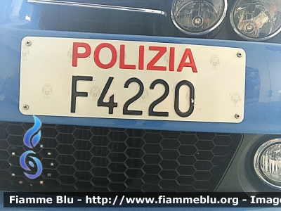 Alfa Romeo 159
Polizia di Stato
squadra volante
Polizia F4220
Conservata presso il Museo delle Auto della Polizia di Stato
Parole chiave: Alfa-Romeo 159 PoliziaF4220