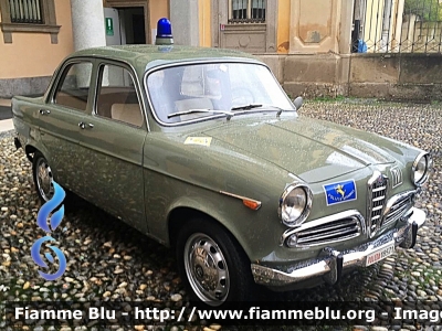 Alfa Romeo Giulietta I serie
Polizia di Stato
Polizia Stradale
POLIZIA 18571

Fotografata in occasione della Festa della Polizia 2018 della Questura di Bergamo
Parole chiave: Alfa-Romeo Giulietta_Iserie POLIZIA18571