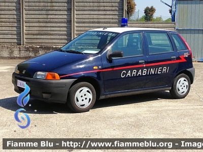 Fiat Punto I serie
Carabinieri
EI AL 636
Parole chiave: Fiat Punto_Iserie EIAL636