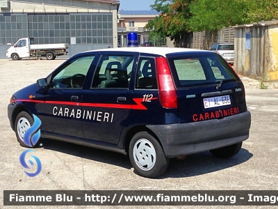 Fiat Punto I serie
Carabinieri
EI AL 636
Parole chiave: Fiat Punto_Iserie EIAL636