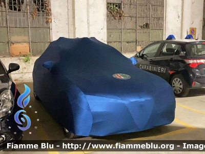 Alfa Romeo Nuova Giulia
Carabinieri
Nucleo Operativo Radiomobile
Allestimento FCA
CC EE 325
Parole chiave: Alfa-Romeo Nuova_Giulia CCEE325 norm_pavia