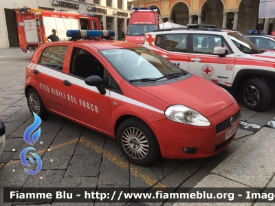 Fiat Grande Punto
Vigili del Fuoco
Comando Provinciale di Piacenza 
VF 25016
Parole chiave: Fiat Grande_Punto VF25016