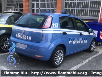 Fiat Punto VI serie 
Polizia di Stato
Polizia Postale e delle Comunicazioni
Parole chiave: Fiat Punto_VIserie 