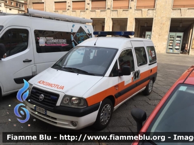 Fiat Scudo III serie
118 Piacenza Soccorso
Azienda USL di Piacenza
Automedica "PC0223" (Attuale)
Parole chiave: Fiat Scudo_IIIserie