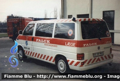 Volkswagen Transporter T4
Danmark - Danimarca
Falck Aarhus
Parole chiave: Ambulanza Ambulance Volkswagen Transporter T4