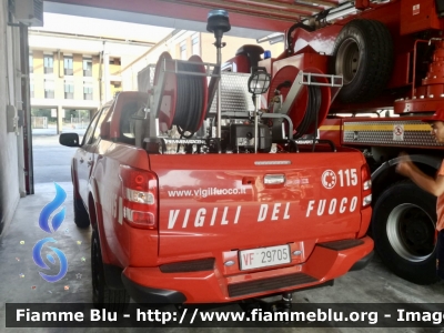 Fiat Fullback
Vigili del Fuoco
Comando Provinciale di Caserta
Antincendio Boschivo
Allestimento Piemme Matacena
VF 29705
Parole chiave: Fiat Fullback VF29705