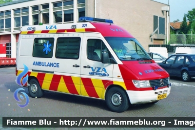 Mercedes-Benz Sprinter I serie
Nederland - Paesi Bassi
Ambulances Amsterdam VZA
301
Parole chiave: Ambulanza Ambulance Mercedes-Benz Sprinter_Iserie