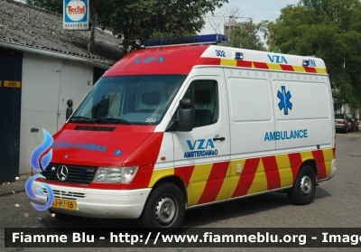 Mercedes-Benz Sprinter I serie
Nederland - Paesi Bassi
Ambulances Amsterdam VZA
302
Parole chiave: Ambulanza Ambulance Mercedes-Benz Sprinter_Iserie