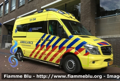 Mercedes-Benz Sprinter III serie restyle
Nederland - Paesi Bassi
Amsterdam Ambulance
13-154
Parole chiave: Ambulance Ambulanza