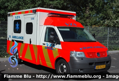 Volkswagen Transporter T5
Nederland - Paesi Bassi
Ambulances Amsterdam VZA
Parole chiave: Ambulanza Ambulance