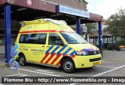 Volkswagen Transporter T6
Nederland - Paesi Bassi
Amsterdam Ambulance
13-402
Parole chiave: Ambulanza Ambulance