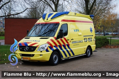 Mercedes-Benz Sprinter III serie
Nederland - Paesi Bassi
Ambulances Amsterdam VZA
Parole chiave: Ambulanza Ambulance