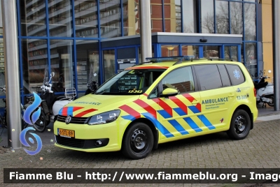 Volkswagen Touran II serie
Nederland - Paesi Bassi
Amsterdam Ambulance
13-343
Parole chiave: Ambulanza Ambulance