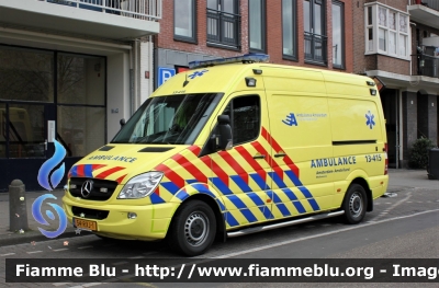 Mercedes-Benz Sprinter III serie
Nederland - Paesi Bassi
Amsterdam Ambulance
Mediumcare
13-415
Parole chiave: Mercedes-Benz Sprinter_IIIserie Ambulanza Ambulance