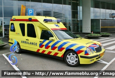 Mercedes-Benz Classe E
Nederland - Paesi Bassi
Ambulances VZA International
Allestita Visser
Parole chiave: Ambulanza Ambulance Mercedes-Benz Classe_E