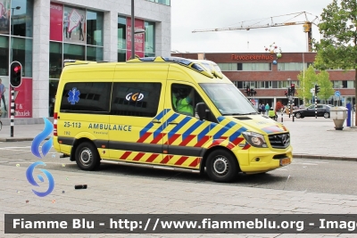 Mercedes-Benz Sprinter III serie restyle
Nederland - Paesi Bassi
Regionale Ambulance Voorziening (RAV) Flevoland
25-126
Parole chiave: Ambulanza Ambulance Mercedes-Benz Sprinter_IIIserie_Restyle