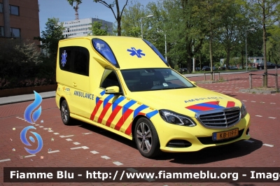 Mercedes-Benz Classe E
Nederland - Paesi Bassi
Ambulances VZA International
Allestita Visser
Parole chiave: Ambulanza Ambulance Mercedes-Benz Classe_E