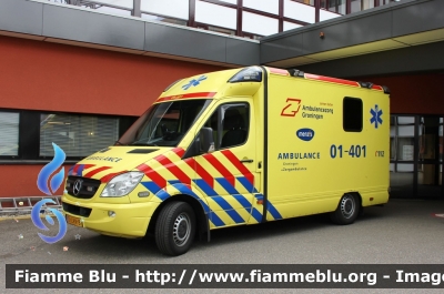 Mercedes-Benz Sprinter III serie
Nederland - Paesi Bassi
Regionale Ambulance Voorziening (RAV) Region 1 Groningen
01 401
Parole chiave: Mercedes-Benz Sprinter_IIIserie Ambulanza Ambulance