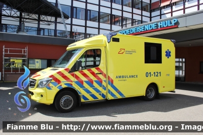 Mercedes-Benz Sprinter III serie restyle
Nederland - Paesi Bassi
Regionale Ambulance Voorziening (RAV) Region 1 Groningen
01 121
Parole chiave: Ambulanza Ambulance