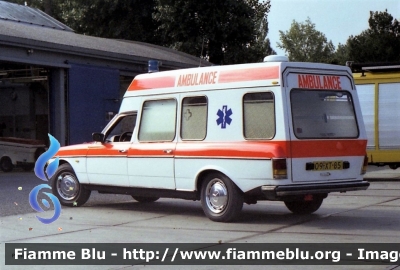 Mercedes-Benz 250
Nederland - Paesi Bassi
Fokker Brandweer Schiphol Oost
Parole chiave: Ambulanza Ambulance