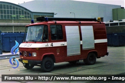 Mercedes-Benz 408
Nederland - Paesi Bassi
Fokker Brandweer Schiphol Oost
