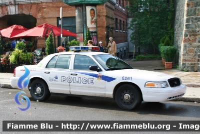 Ford Crown Victoria
Canada
Ville de Québec Police
