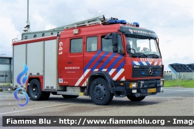 Mercedes-Benz 1224
Nederland - Netherlands - Paesi Bassi
Brandweer Amsterdam Airport Schiphol
641
Parole chiave: Mercedes-Benz 1224