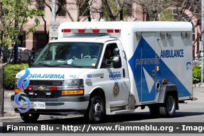 Chevrolet Express
Canada
Toronto Paramedic Services
