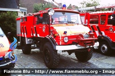 Mercedes-Benz Unimog 
Koninkrijk België - Royaume de Belgique - Königreich Belgien - Belgio
Brandweer Aarschot
