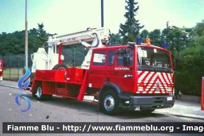 Renault M200
Koninkrijk België - Royaume de Belgique - Königreich Belgien - Belgio 
Service Incendie Fleurus
