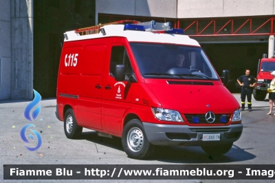 Mercedes-Benz Sprinter II serie
Vigili del Fuoco Volontari Trento
Distaccamento di Riva del Garda
VF A05TN
