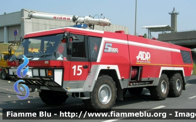 Sides S2000
France - Francia
Sapeur Pompiers Aeroports de Paris
15
