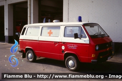 Volkswagen Transporter T3
Koninkrijk België - Royaume de Belgique - Königreich Belgien - Kingdom of Belgium - Belgio
Sapeur Pompier - Brandweer Airport Oostende - Brugge
Parole chiave: Ambulanza Ambulance