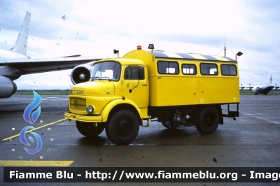 Mercedes-Benz serie L
Koninkrijk België - Royaume de Belgique - Königreich Belgien - Kingdom of Belgium - Belgio
Sapeur Pompier - Brandweer Airport Oostende - Brugge
