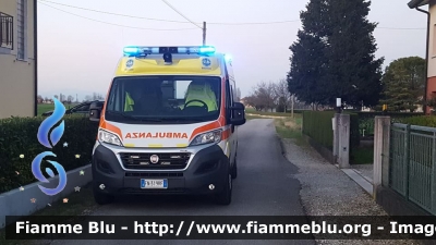 Fiat Ducato X290
Cooperativa sociale Castel Monte Onlus
Ambulanza convenzionata
SUEM 118 Treviso Emergenza
Ospedale di Oderzo (TV)
Allestimento Class 
"353"
Parole chiave: Fiat Ducato_X290 Ambulanza