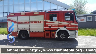 Mercedes-Benz Actros 1841 II serie
Vigili Del Fuoco
Comando Provinciale di Treviso
Distaccamento Permanente di Motta di Livenza (TV)
AutoPompaSerbatoio allestimento BAI
VF 23312
Parole chiave: Mercedes-Benz Actros_1841_IIserie VF23312