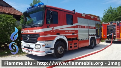 Mercedes-Benz Actros 1841 II serie
Vigili Del Fuoco
Comando Provinciale di Treviso
Distaccamento Permanente di Conegliano (TV)
AutoPompaSerbatoio allesitmento BAI
VF 24479
Parole chiave: Mercedes-Benz Actros_1841_IIserie VF24479