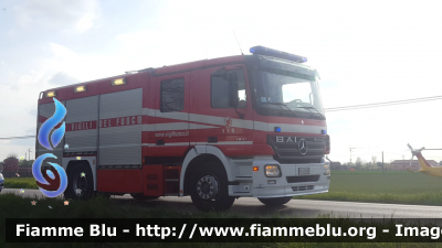 Mercedes-Benz Actros 1841
Vigili Del Fuoco
Comando Provinciale di Treviso
AutoPompaSerbaotio allestimento BAI
VF 23360
Parole chiave: Mercedes-Benz Actros_1841_IIserie VF23660