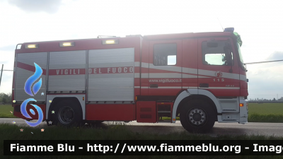 Mercedes-Benz Actros 1841 II serie
Vigili Del Fuoco
Comando Provinciale di Treviso
AutoPompaSerbatoio allestimento BAI
VF 23360
Parole chiave: Mercedes-Benz Actros_1841_IIserie VF23360