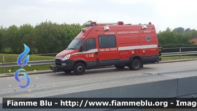 Iveco Daily V serie
Vigili Del Fuoco
Comando Provinciale di Venezia
Distaccamento Permanente di Mestre
Nucleo sommozzatori di Venezia
VF 26856
Parole chiave: Iveco Daily_Vserie_VF26856