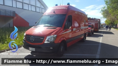 Mercedes-Benz Sprinter III serie restyle
Vigili Del Fuoco
Comando Provinciale di Firenze
Nucleo Sommozzatori di Firenze
VF 28559
Parole chiave: Mercedes Benz Sprinter_IIIserierestyle