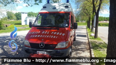 Mercedes-Benz Sprinter II serie
Vigili Del Fuoco
Comando Provinciale di Vicenza
Nucleo Sommozzatori di Vicenza
VF 21947
Parole chiave: Mercedes Benz Sprinter_IIserie