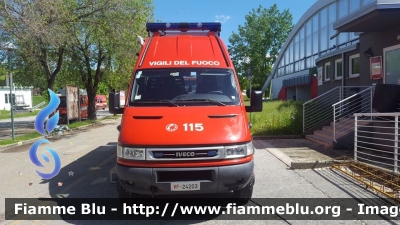 Iveco Daily III serie
Vigili Del Fuoco
Comando Provinciale di Treviso
AutoFurgone/Unità di Crisi Locale
Allestimetno Iveco-Magirus
VF 24203
Parole chiave: Iveco Daily_IIIserie